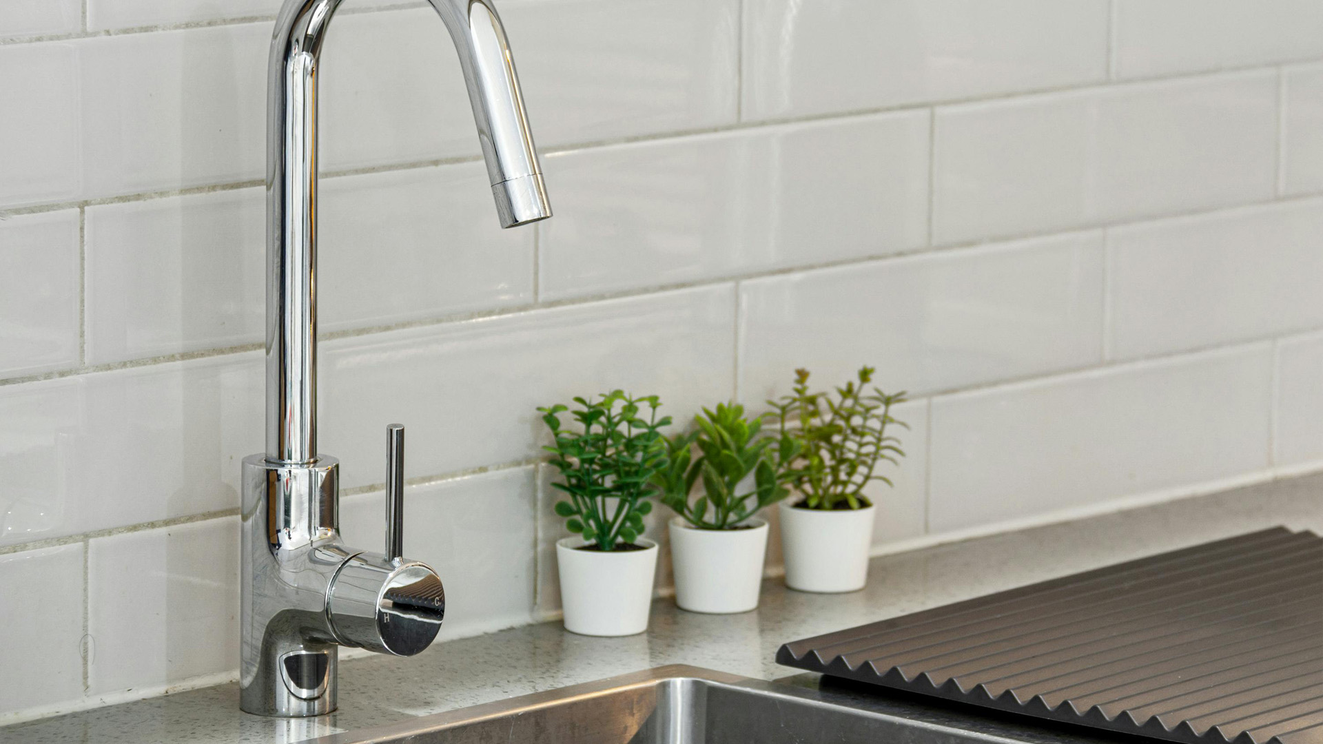 streamline plumbing heating horizontal kitchen faucet