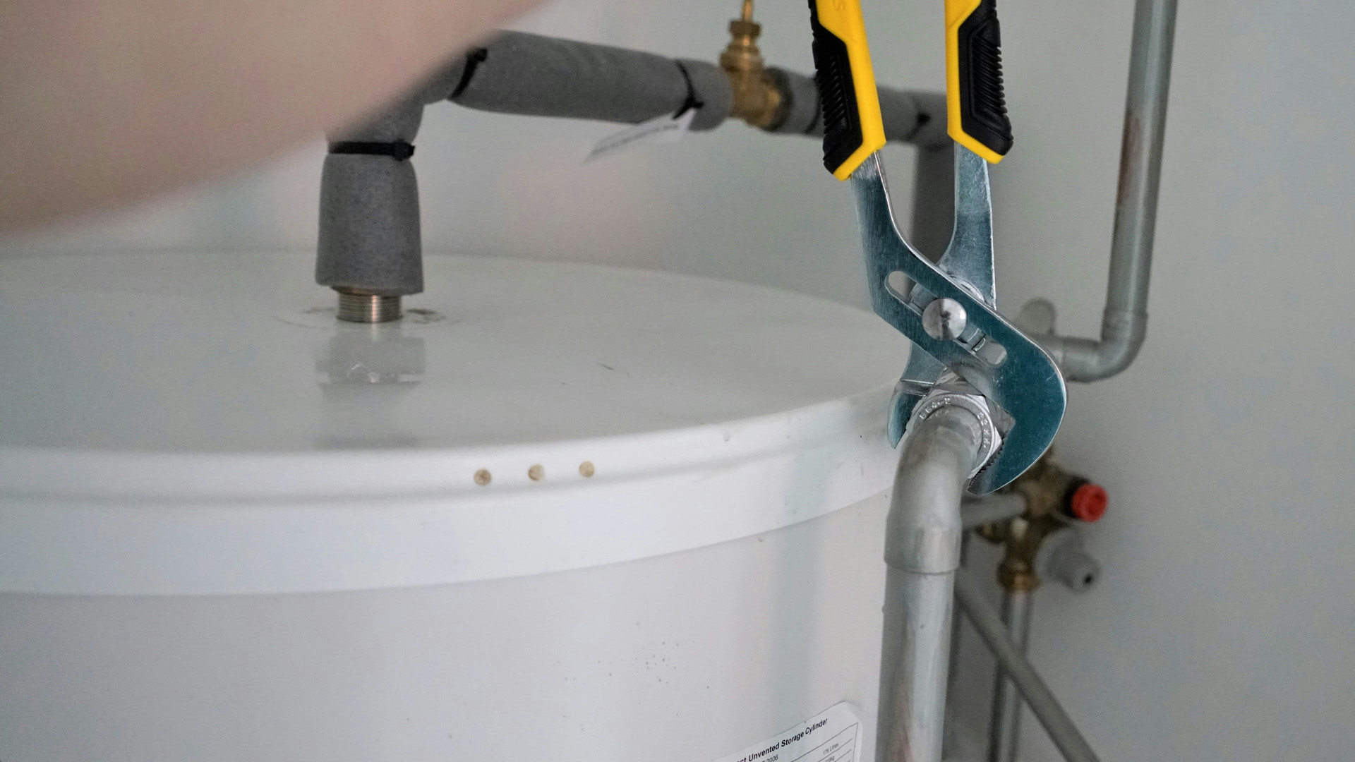 streamline plumbing heating horizontal water heater2