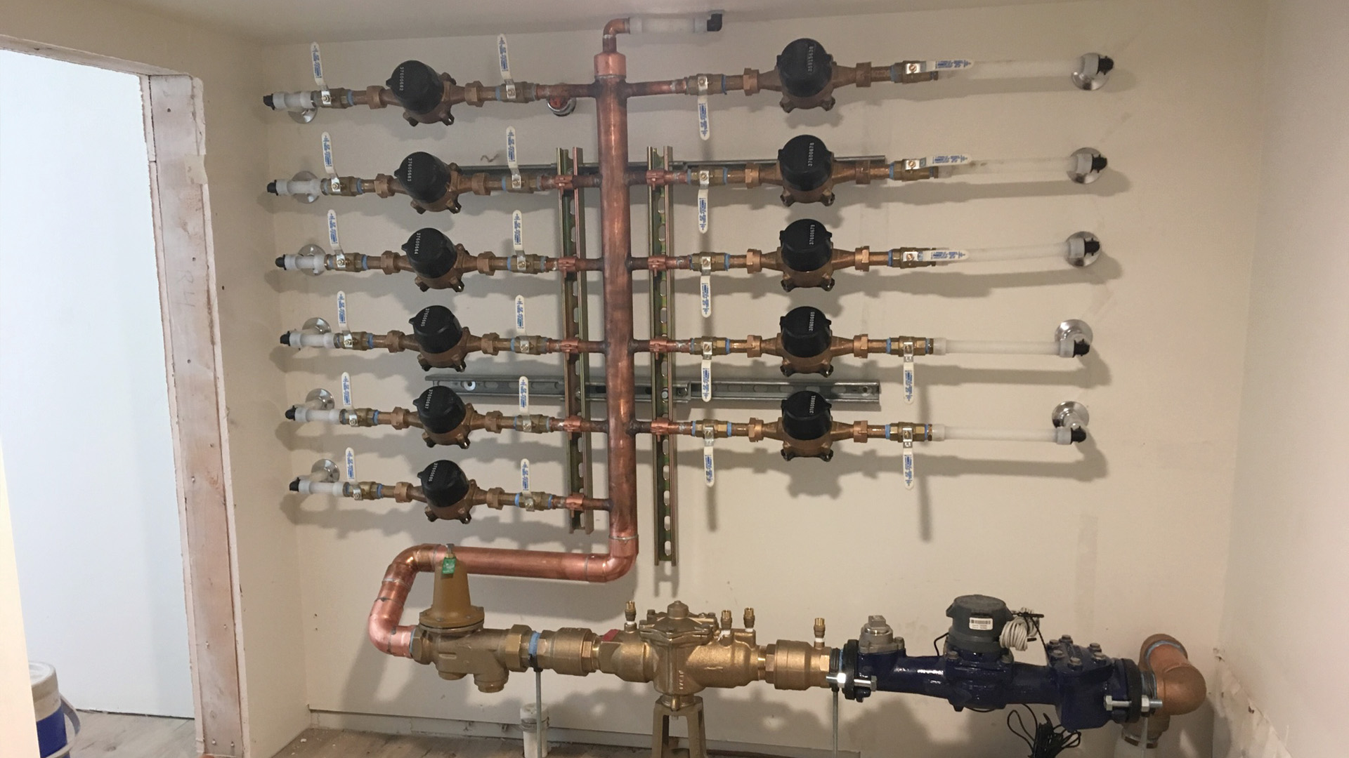 streamline plumbing horz 2